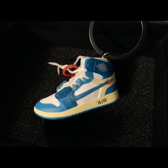 AirPod Case - Picture 3 of 8